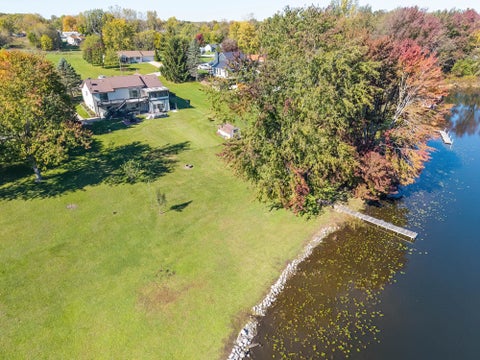 Tiny photo for 5010 Terry Lake Road, Hamilton, IN 46742 (MLS # 202643689)