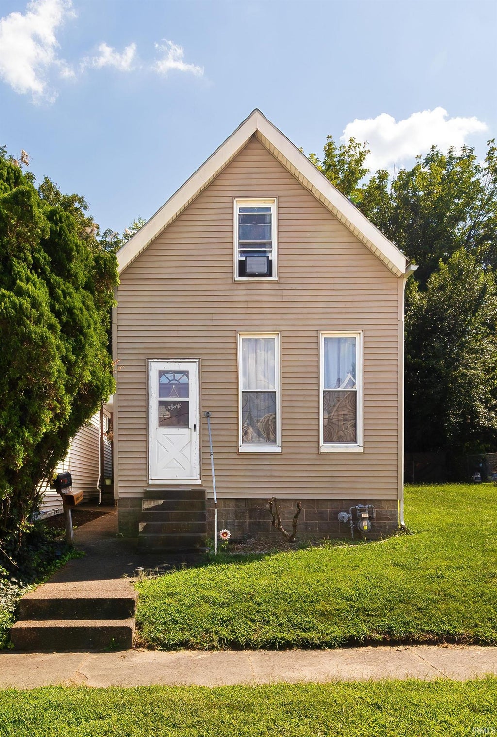 Photo of 2806 W Virginia Street, Evansville, IN 47712 (MLS # 202636231)