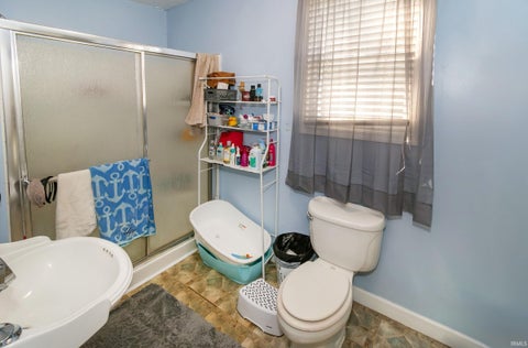 Tiny photo for 2806 W Virginia Street, Evansville, IN 47712 (MLS # 202636231)