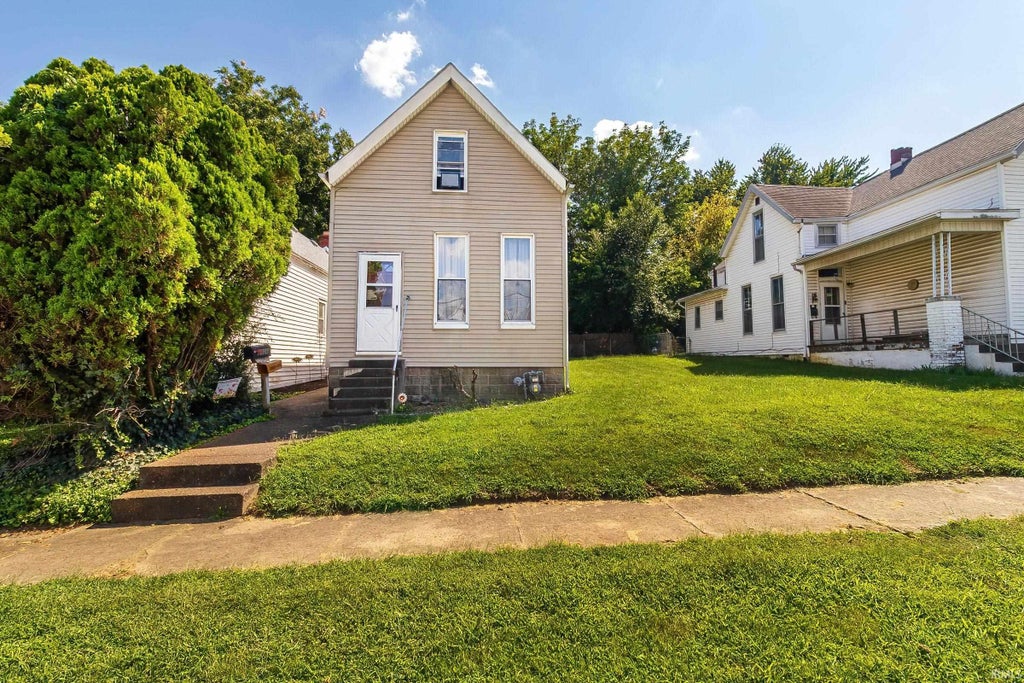 Photo of 2806 W Virginia Street, Evansville, IN 47712 (MLS # 202636231)