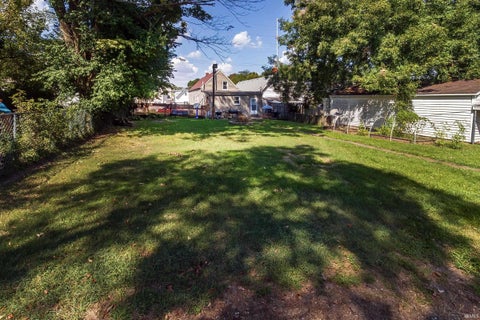Tiny photo for 2806 W Virginia Street, Evansville, IN 47712 (MLS # 202636231)