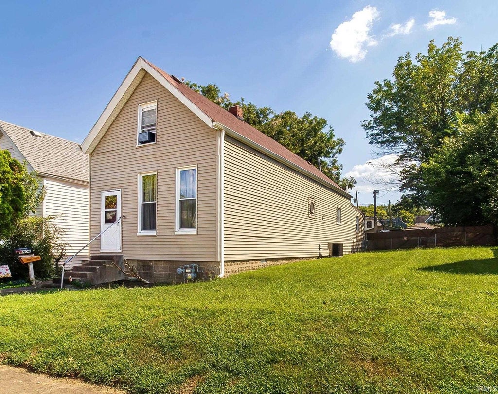 Photo of 2806 W Virginia Street, Evansville, IN 47712 (MLS # 202636231)