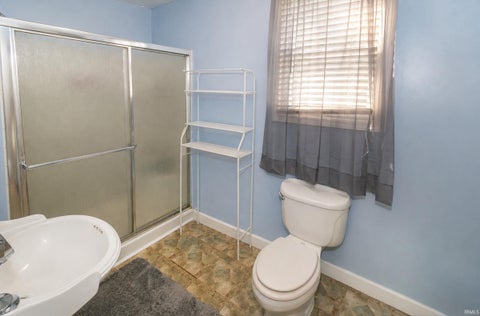 Tiny photo for 2806 W Virginia Street, Evansville, IN 47712 (MLS # 202636231)
