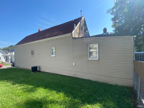 Tiny photo for 2806 W Virginia Street, Evansville, IN 47712 (MLS # 202636231)
