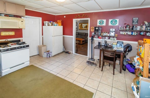 Tiny photo for 2806 W Virginia Street, Evansville, IN 47712 (MLS # 202636231)