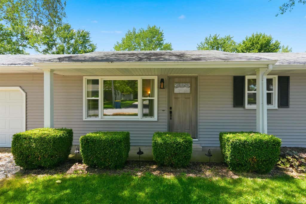 Photo of 609 Maxine Drive, Ossian, IN 46777 (MLS # 202627930)