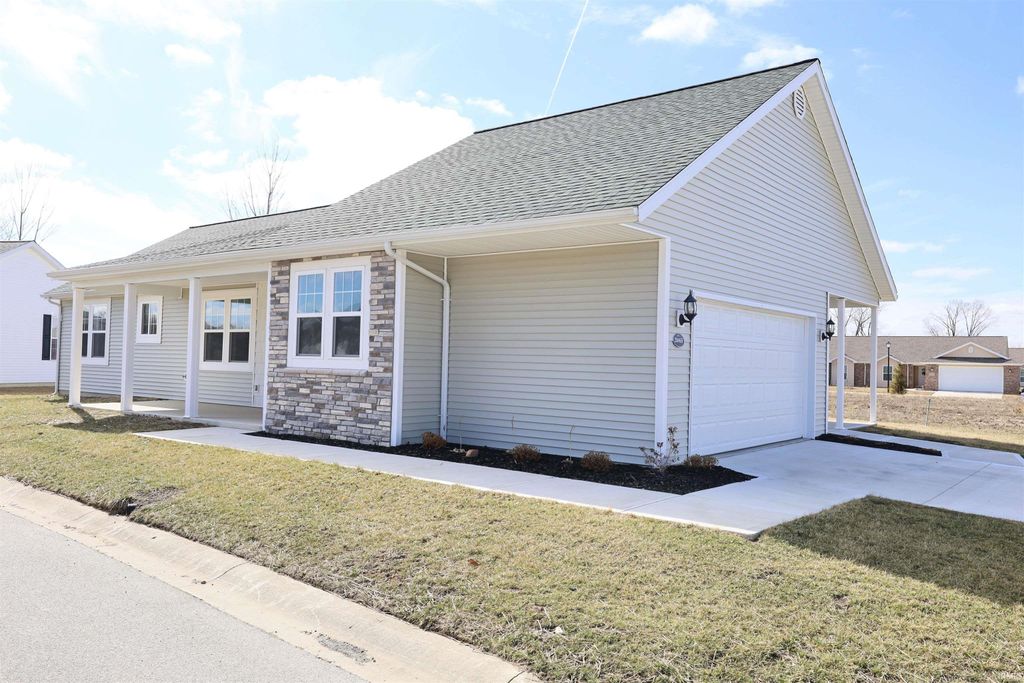 Photo of 2846 Turnpointe Boulevard #F, New Haven, IN 46774 (MLS # 202607101)