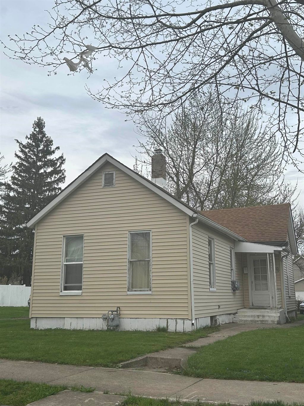 Photo of 2519 Weisser Park Avenue, Fort Wayne, IN 46803 (MLS # 202616431)