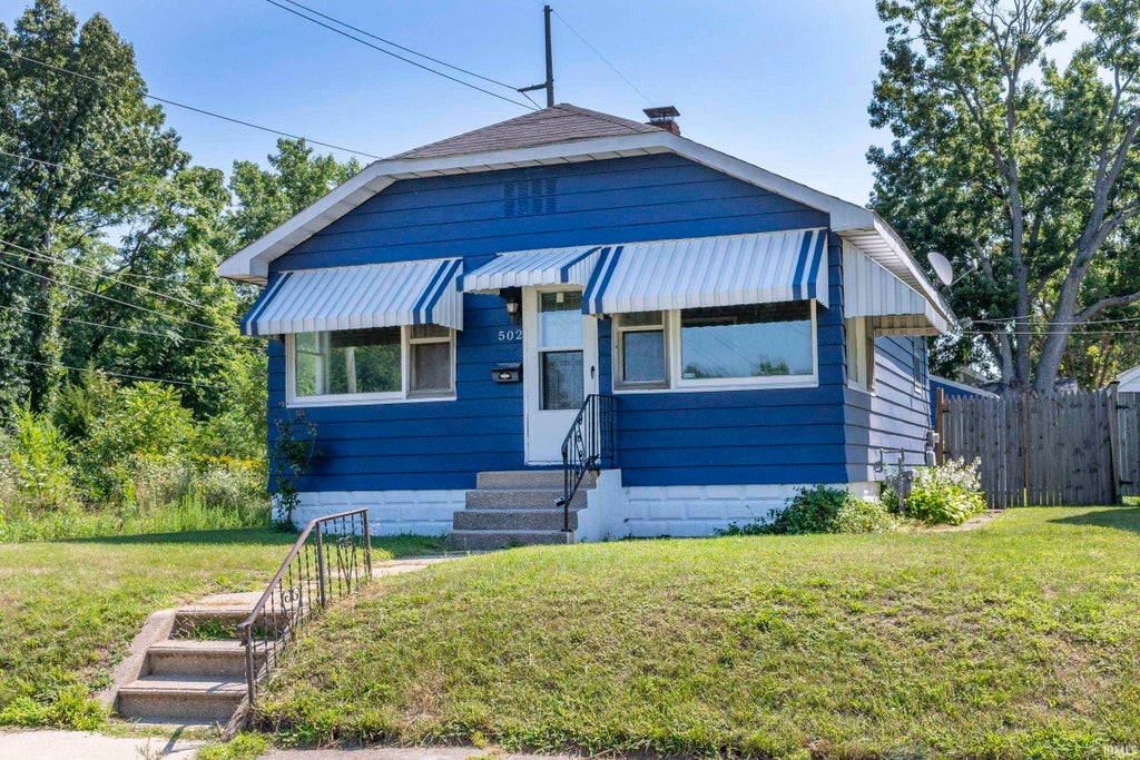 Photo of 502 S 32nd Street, South Bend, IN 46615 (MLS # 202631727)
