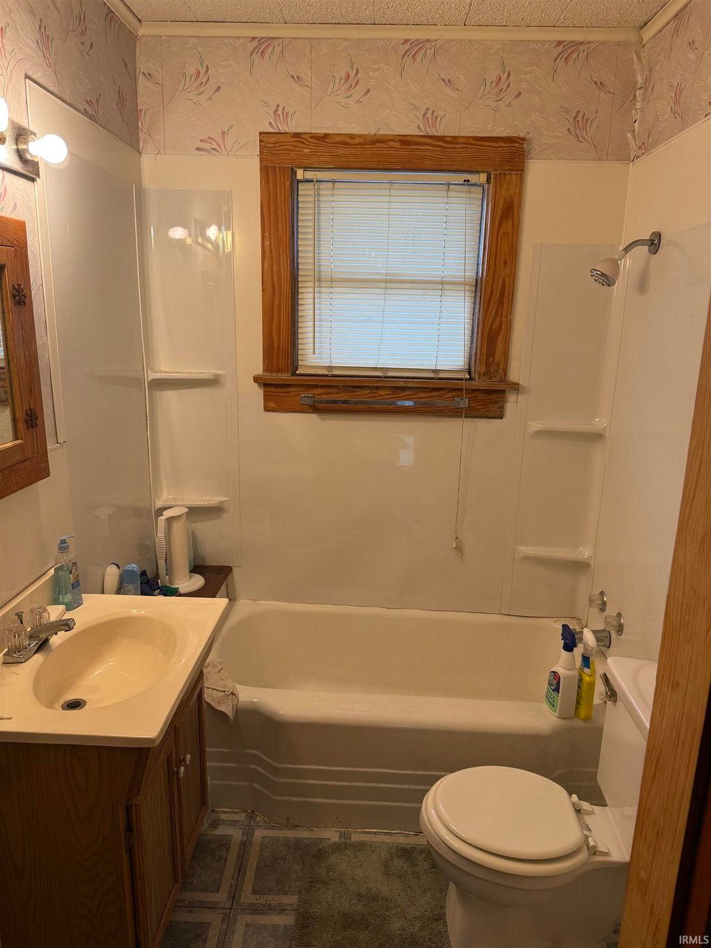 Photo of 3208 S Monroe Street, Fort Wayne, IN 46806 (MLS # 202600214)