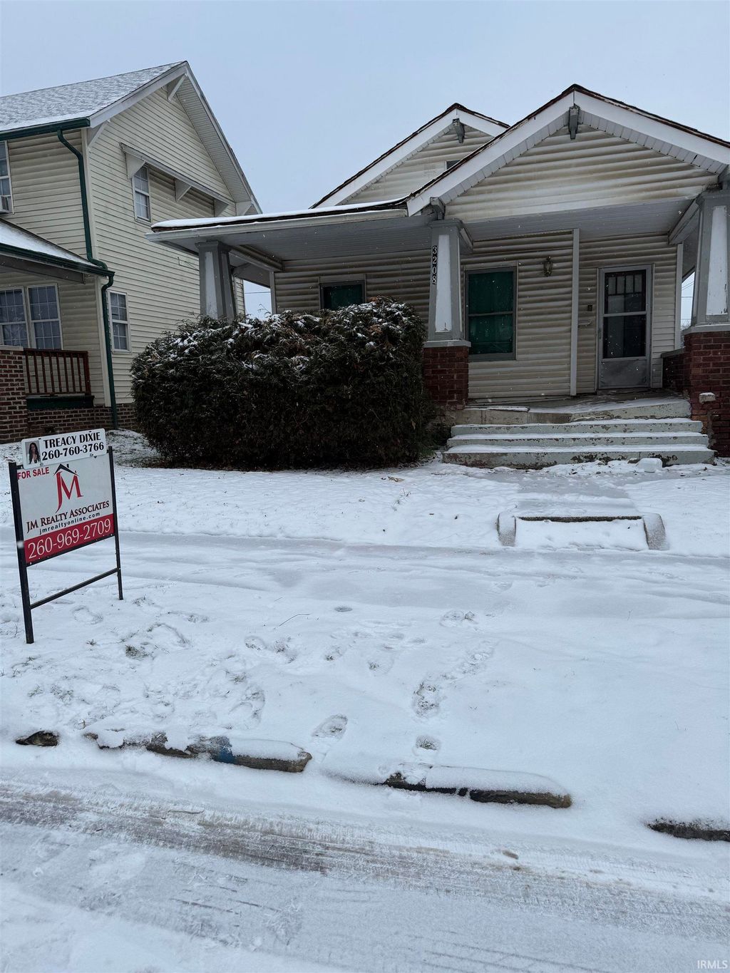 Photo of 3208 S Monroe Street, Fort Wayne, IN 46806 (MLS # 202600214)