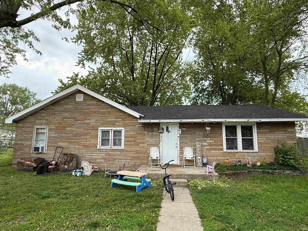 Photo of 1926 W 11th Street, Marion, IN 46953 (MLS # 202618798)