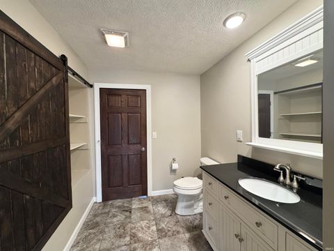 Tiny photo for 806 W Woodland Avenue, Kokomo, IN 46902 (MLS # 202542282)