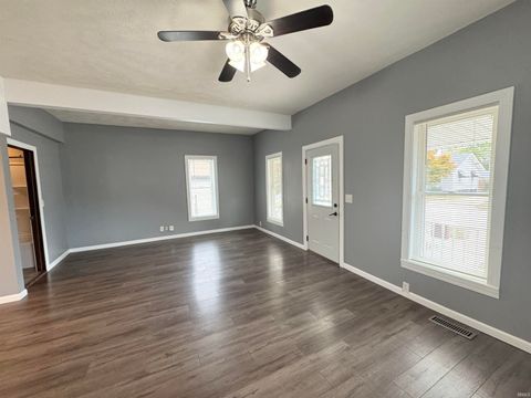 Tiny photo for 806 W Woodland Avenue, Kokomo, IN 46902 (MLS # 202542282)
