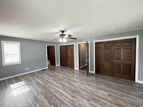 Tiny photo for 806 W Woodland Avenue, Kokomo, IN 46902 (MLS # 202542282)