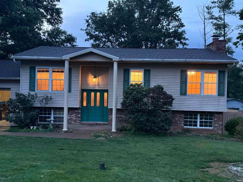 Tiny photo for 7344 Oakpark Drive, Newburgh, IN 47630 (MLS # 202623292)