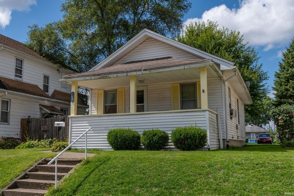 Photo of 137 Monmoor Avenue, Mishawaka, IN 46544 (MLS # 202540631)