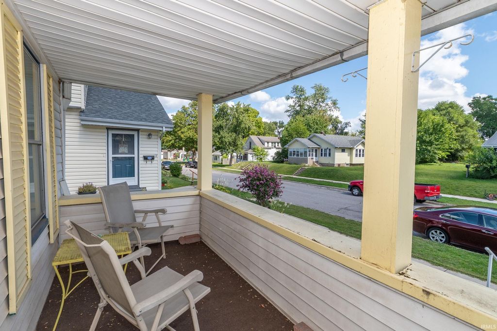 Photo of 137 Monmoor Avenue, Mishawaka, IN 46544 (MLS # 202540631)