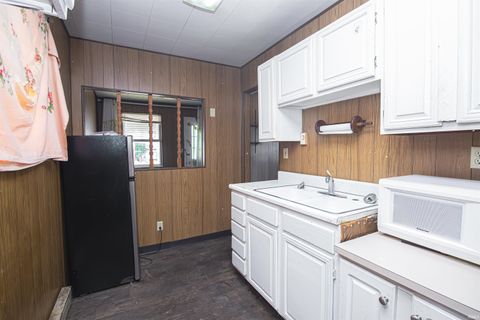 Tiny photo for 1724 Main Street, Lafayette, IN 47904 (MLS # 202536951)