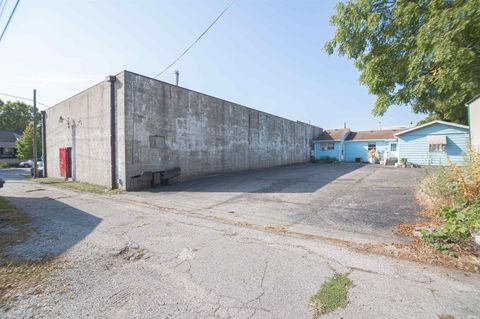 Tiny photo for 1724 Main Street, Lafayette, IN 47904 (MLS # 202536951)