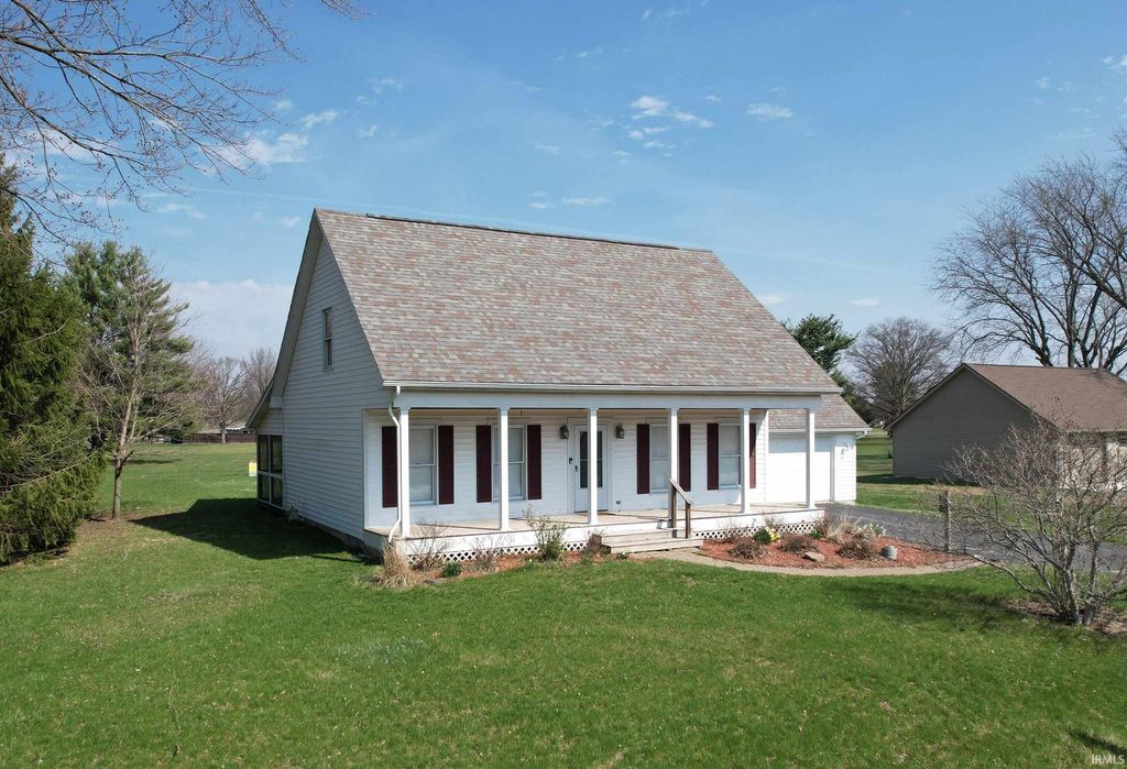 Photo of 4335 E Arrowhead Road, Monticello, IN 47960 (MLS # 202601464)