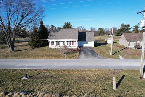 Tiny photo for 4335 E Arrowhead Road, Monticello, IN 47960 (MLS # 202601464)