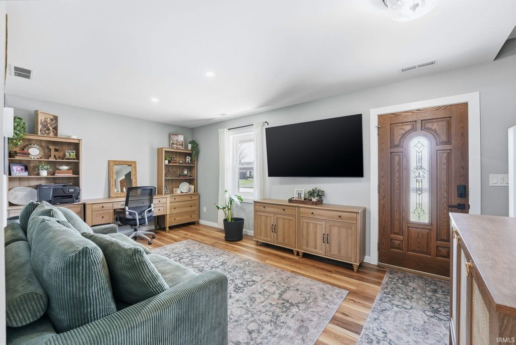 Photo of 1409 Davidson Court, Auburn, IN 46706 (MLS # 202609448)