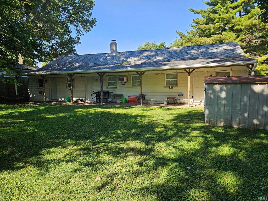 Photo of 426 S King Avenue, Brazil, IN 47834 (MLS # 202638009)