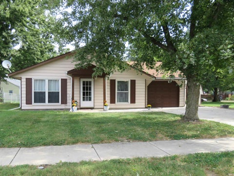 Photo of 1005 Kensington Drive, Lafayette, IN 47905 (MLS # 202638697)