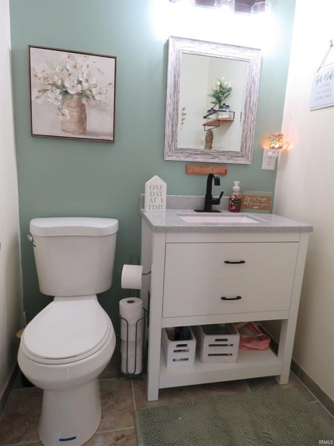 Tiny photo for 1005 Kensington Drive, Lafayette, IN 47905 (MLS # 202638697)