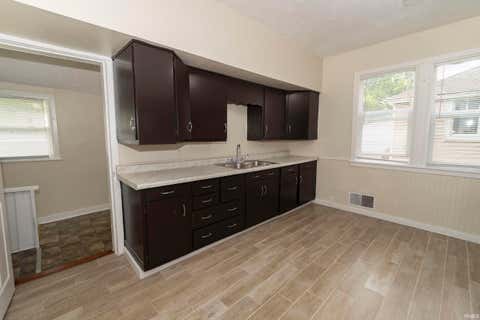 Tiny photo for 922 Monroe Street, Elkhart, IN 46516 (MLS # 202625483)