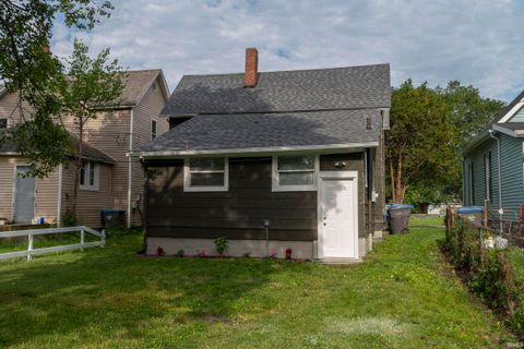 Tiny photo for 922 Monroe Street, Elkhart, IN 46516 (MLS # 202625483)
