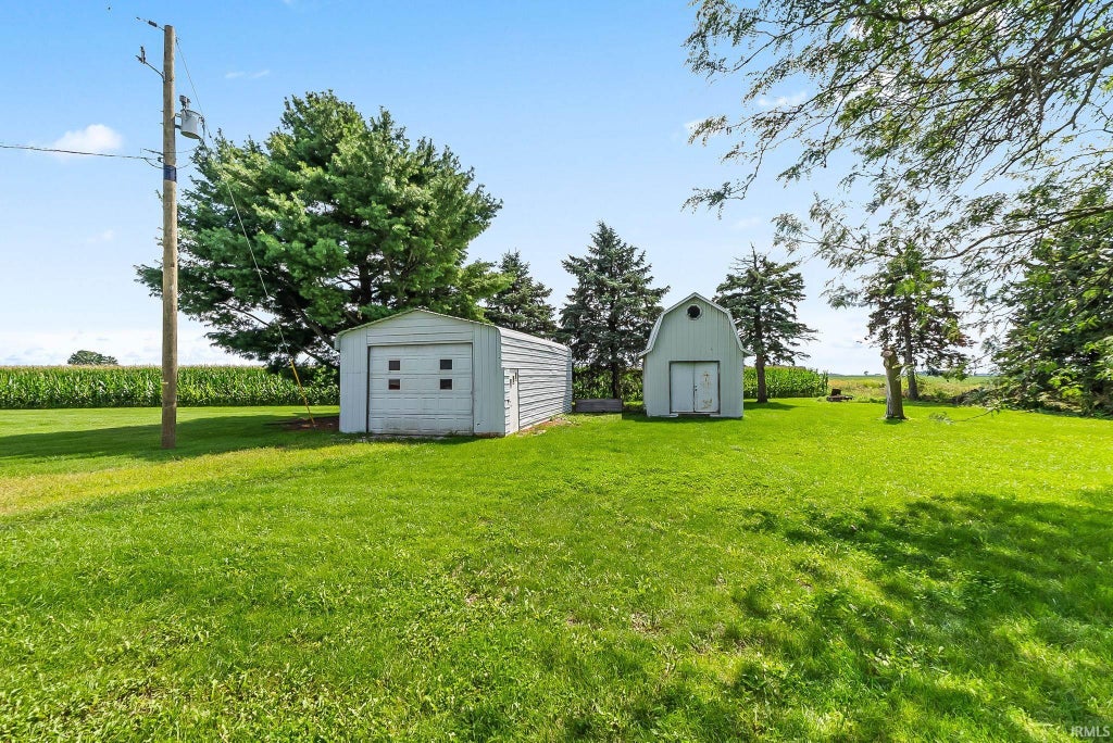 Photo of 21722 N State Road 101, Woodburn, IN 46797 (MLS # 202634470)