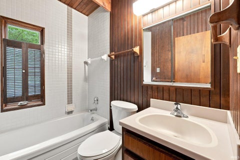 Tiny photo for 4523 Maples Road, Fort Wayne, IN 46816 (MLS # 202637961)