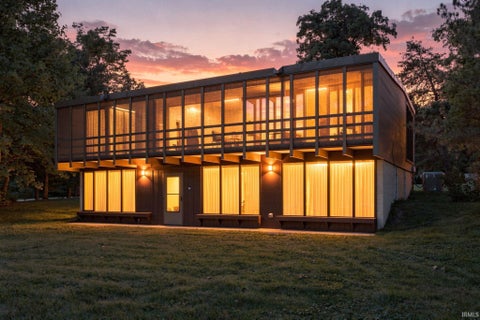 Photo of 4523 Maples Road, Fort Wayne, IN 46816 (MLS # 202637961)