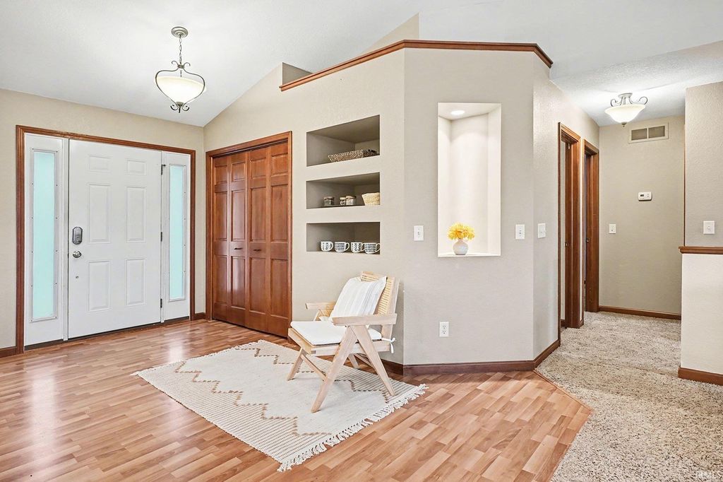 Photo of 4028 N Aspen Drive, Warsaw, IN 46582 (MLS # 202613605)