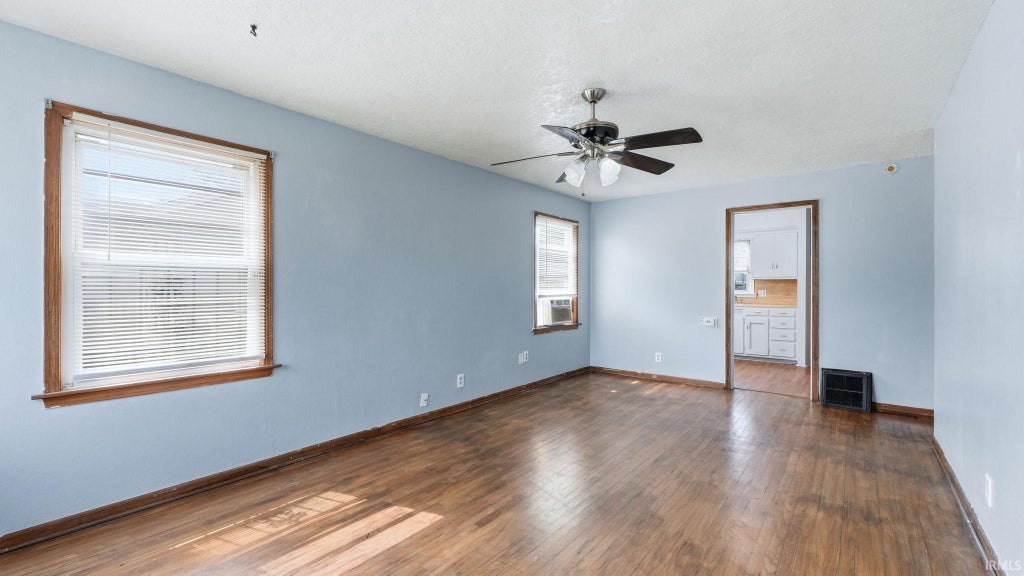 Photo of 4416 Standish Drive, Fort Wayne, IN 46806 (MLS # 202629728)
