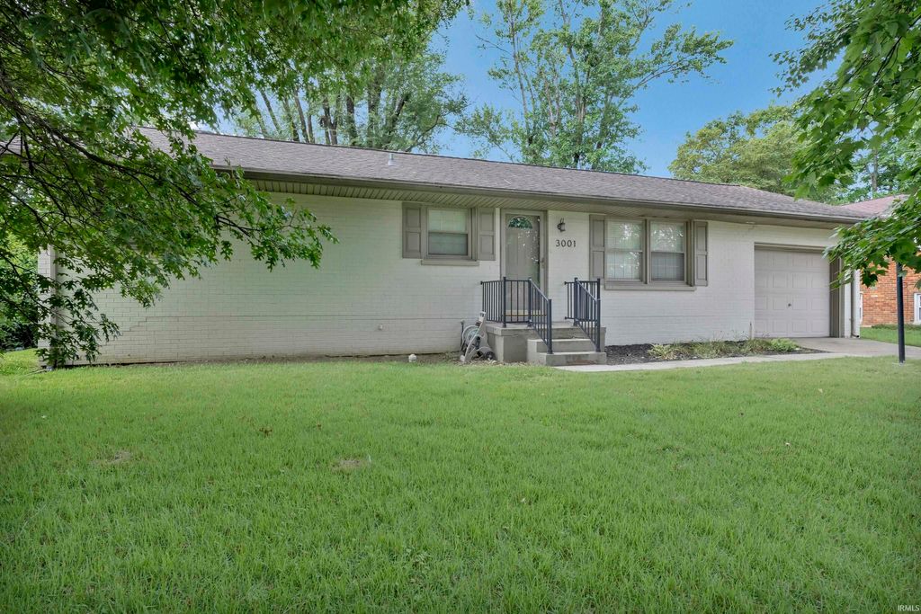 Photo of 3001 Eastbrooke Drive, Evansville, IN 47711 (MLS # 202629591)