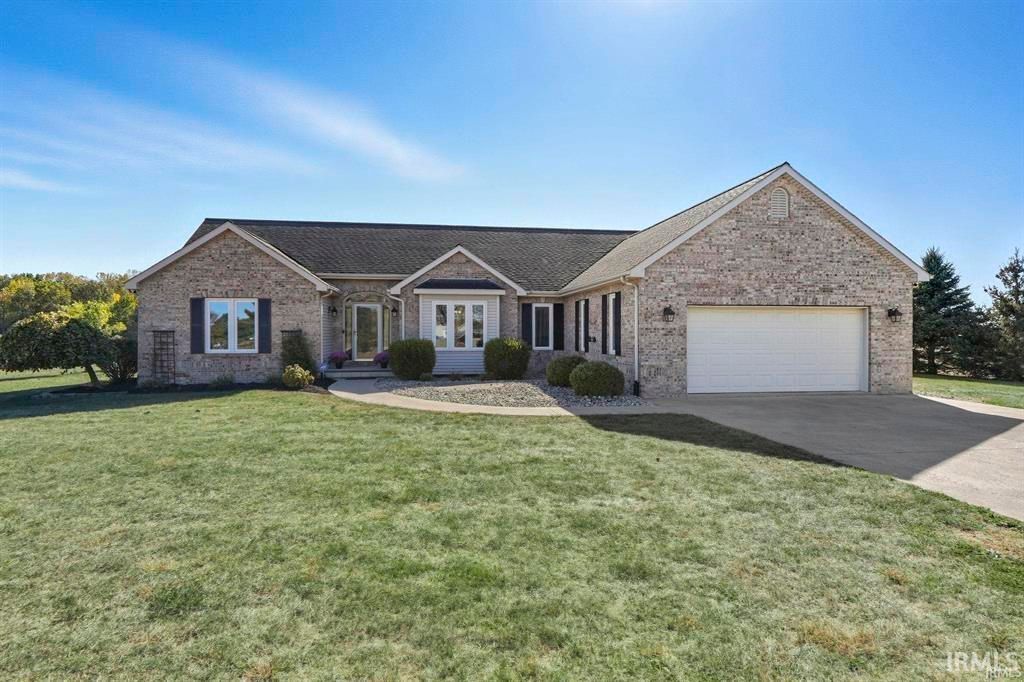 Photo of 2866 W State Road 26, Hartford City, IN 47348 (MLS # 202615777)