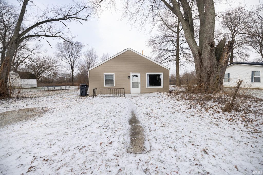 Photo of 1613 S Italiano Drive, Muncie, IN 47304 (MLS # 202600003)