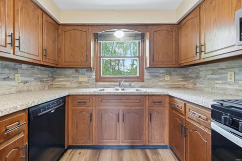 Tiny photo for 1623 Channel Place, Fort Wayne, IN 46825 (MLS # 202618468)