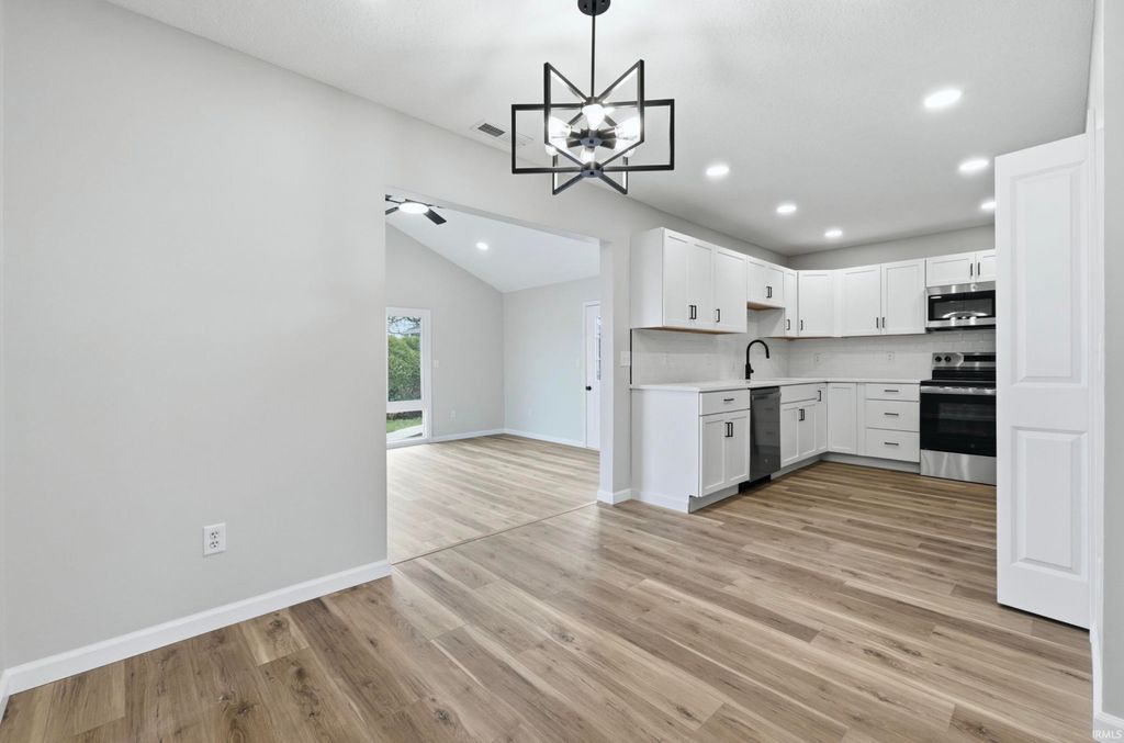 Photo of 1317 Reckeweg Road, Fort Wayne, IN 46804 (MLS # 202611102)