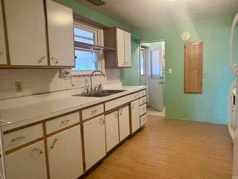 Tiny photo for 3706 S Park Road, Kokomo, IN 46902 (MLS # 202601561)