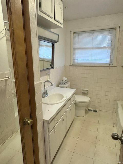 Tiny photo for 3706 S Park Road, Kokomo, IN 46902 (MLS # 202601561)