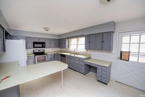 Tiny photo for 8615 W State Rd 26, Rossville, IN 46065 (MLS # 202545199)