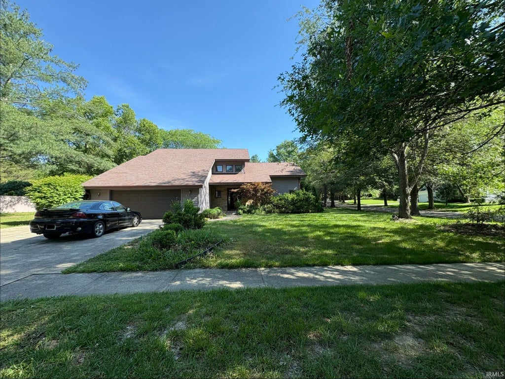 Photo of 3603 E Winston Street, Bloomington, IN 47401 (MLS # 202621434)