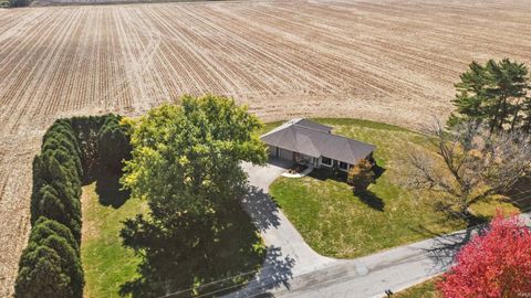 Tiny photo for 2083 W 425 North Road, Kokomo, IN 46901 (MLS # 202603728)