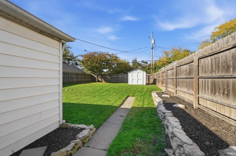 Tiny photo for 1921 Jessie Avenue, Fort Wayne, IN 46808 (MLS # 202644887)