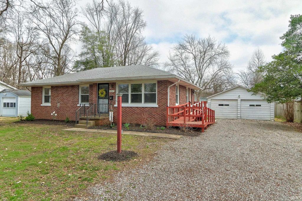 Photo of 1917 N Ruston Avenue, Evansville, IN 47711 (MLS # 202607811)