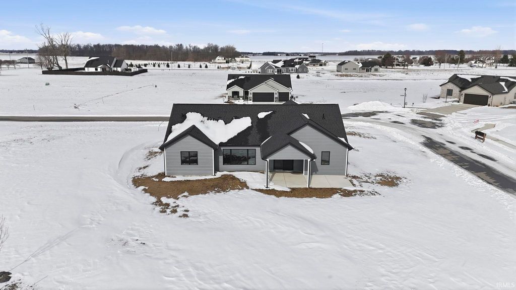 Photo of 13927 Ascari Cove, Fort Wayne, IN 46818 (MLS # 202604123)